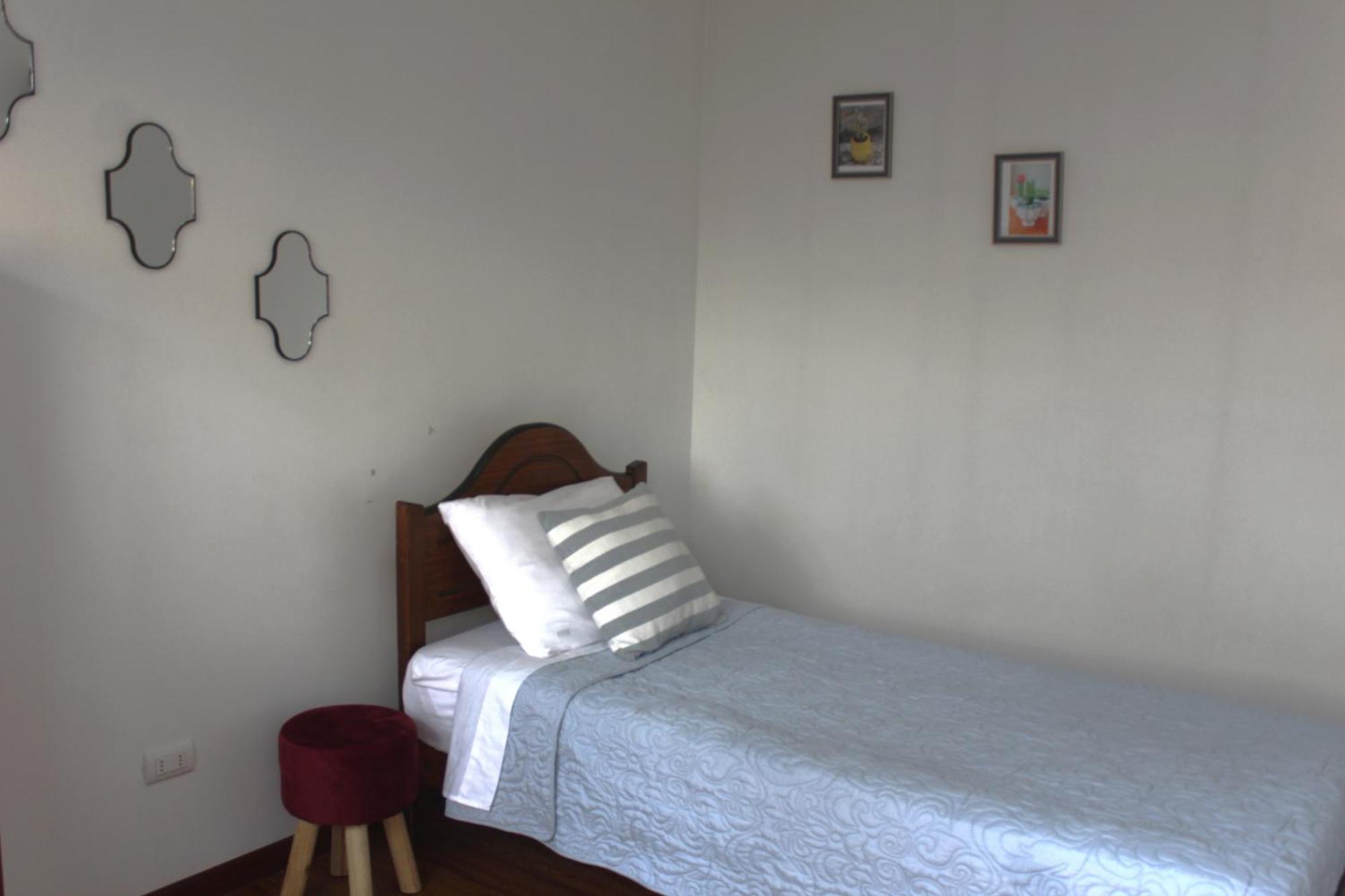 Aero Hostal Сантяго Екстериор снимка